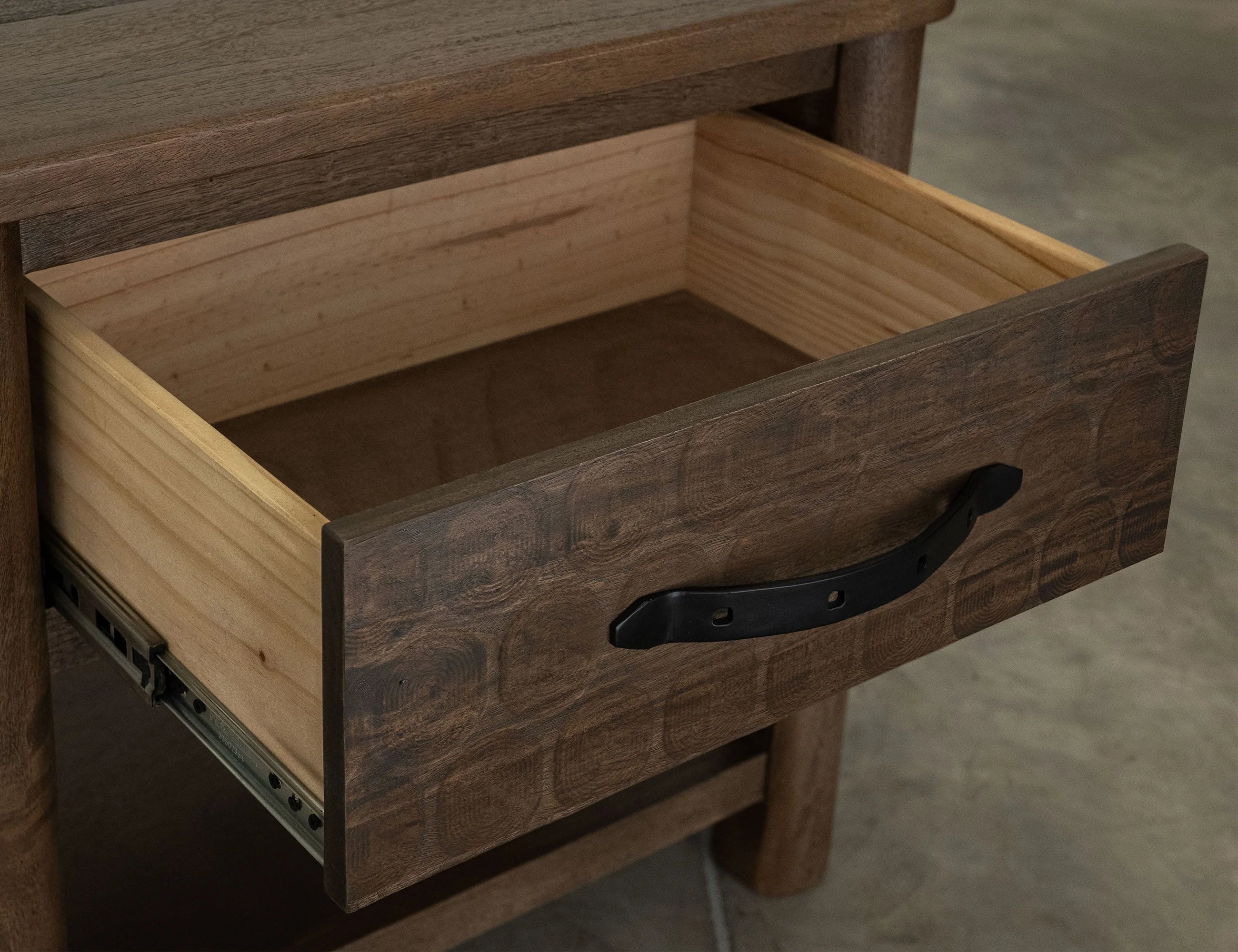 CLEARANCE! 6 Drawer Dresser